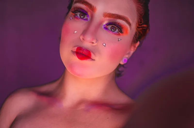 Shadow Play: The Case for Letting Your Undereyes Do the Talking